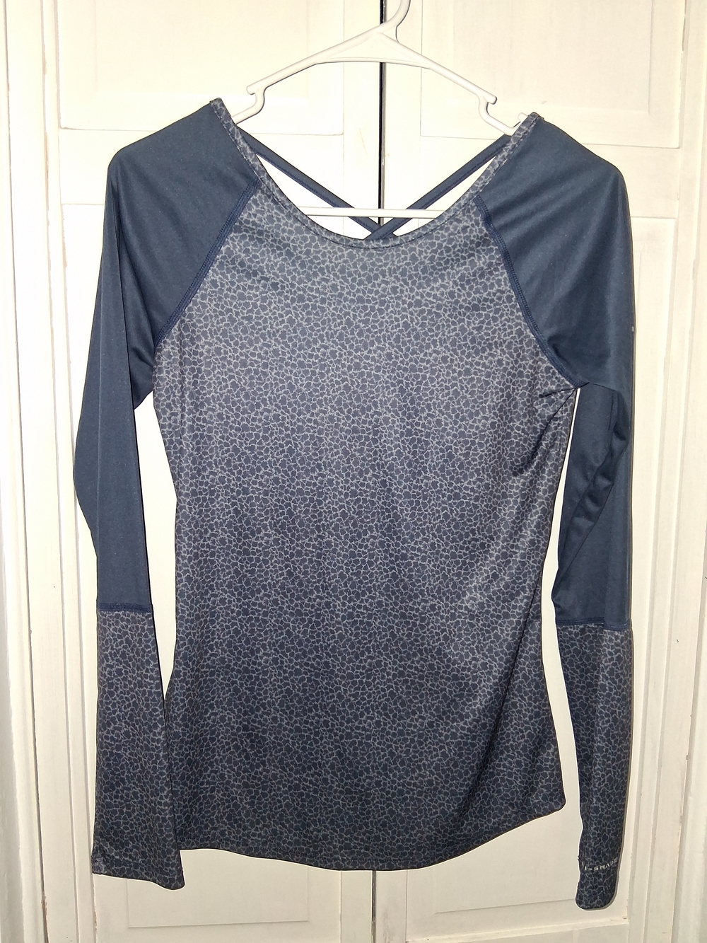 Columbia Women's Long-Sleeve Omni-shade Active Top - Navy Blue